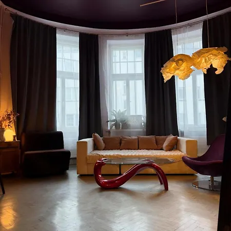 דירה Artistic Loft-style With Mezzanine