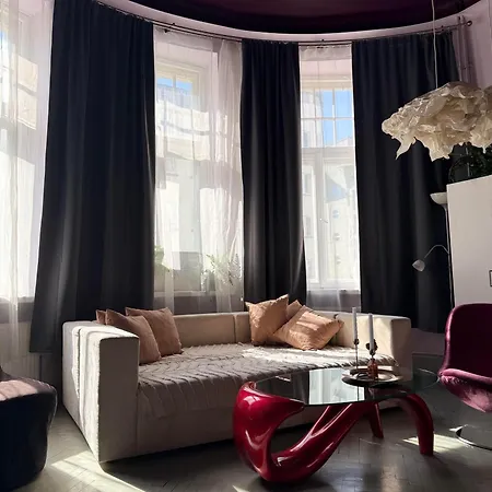דירה Artistic Loft-style With Mezzanine ורשה